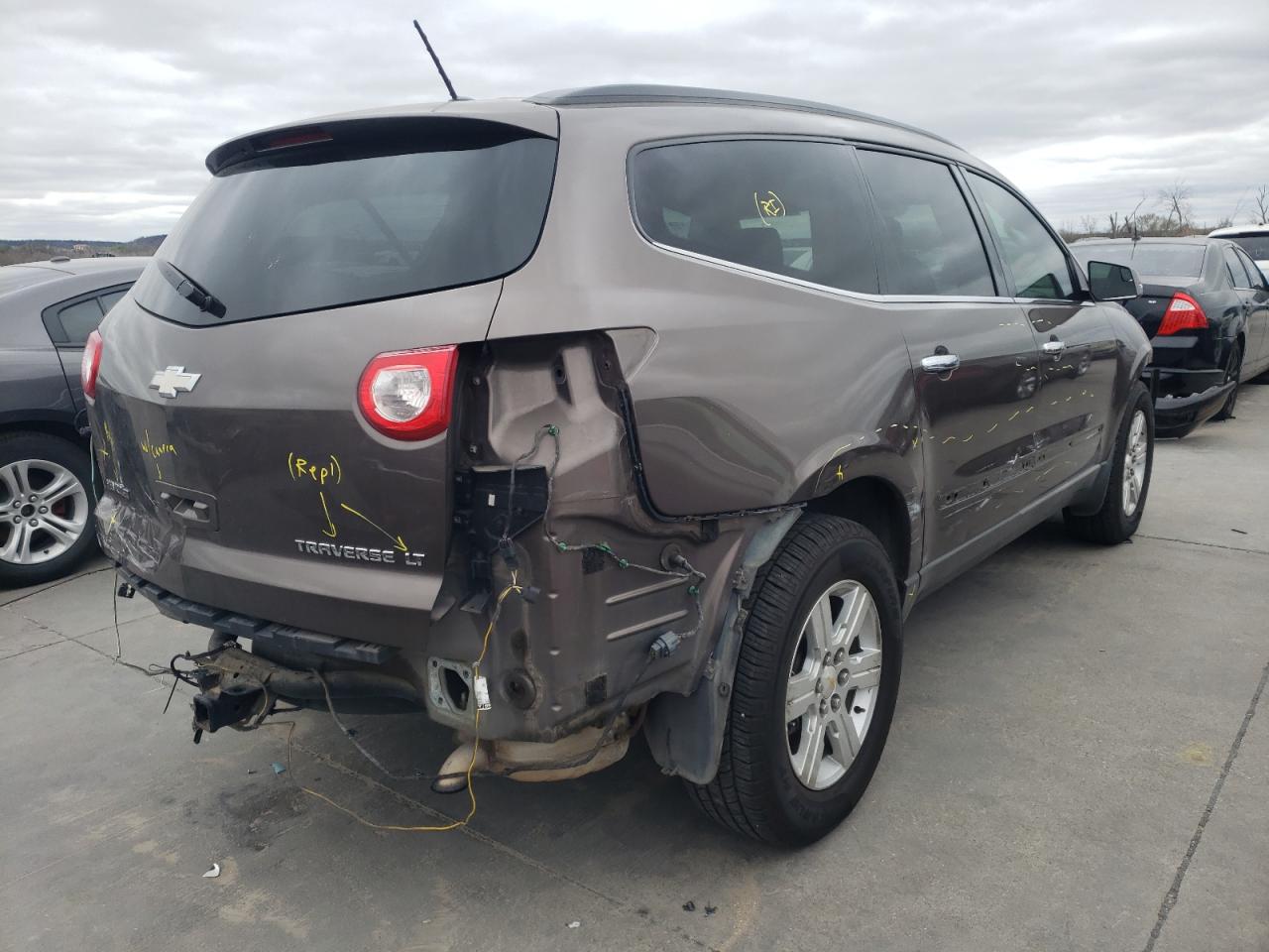 Photo 4 from auction – 2009 CHEVROLET TRAVERSE L with VIN 1GNER23D69S140763