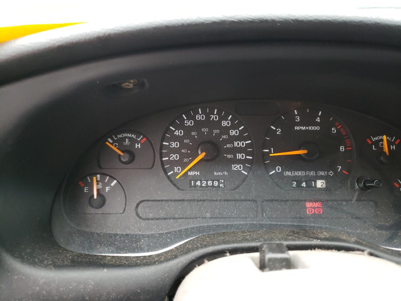 Photo 8 from auction – 1998 FORD MUSTANG with VIN 1FAFP4043WF228084