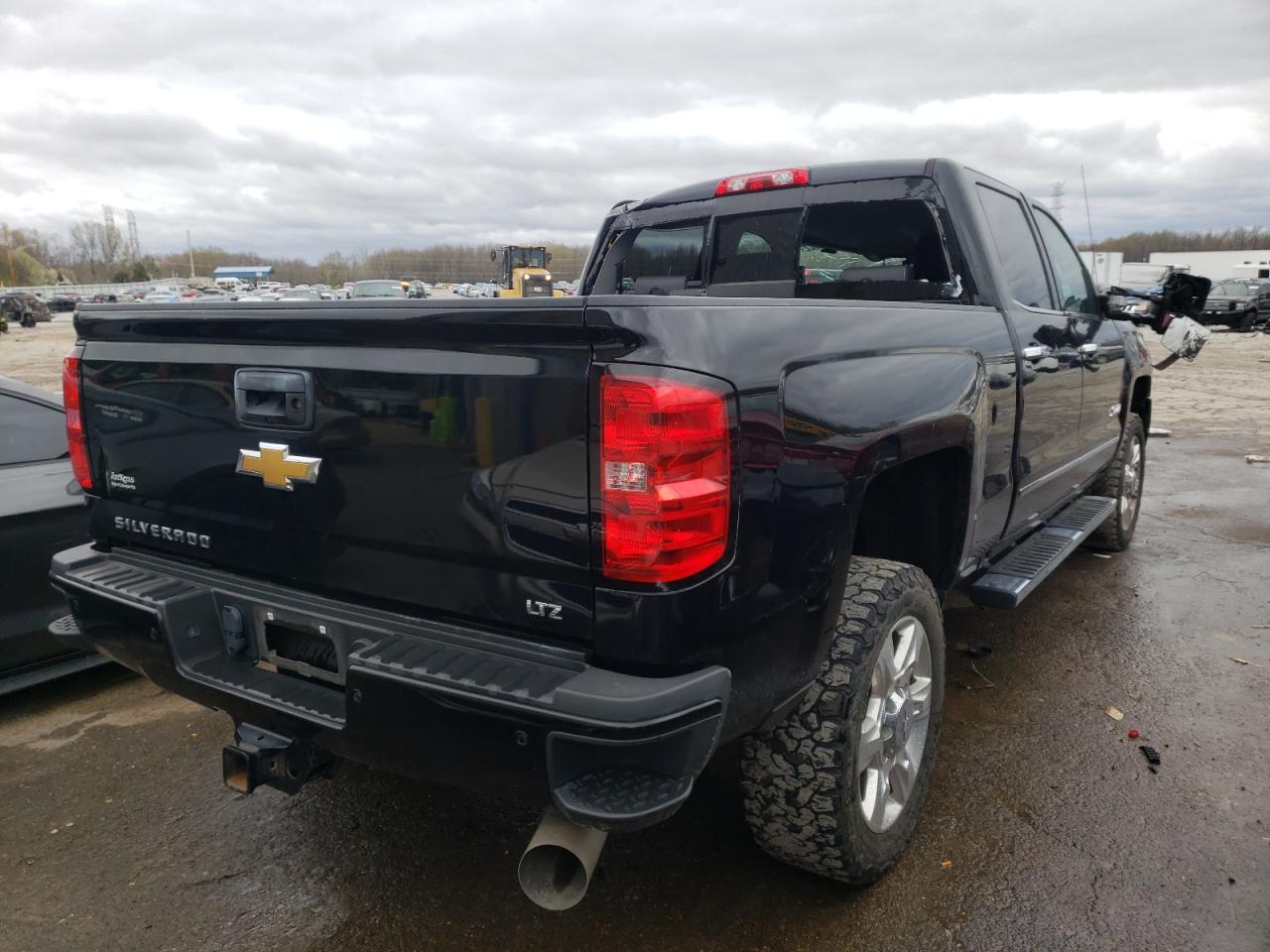 Photo 4 from auction – 2018 CHEVROLET SILVERADO with VIN 1GC1KWEY9JF160389