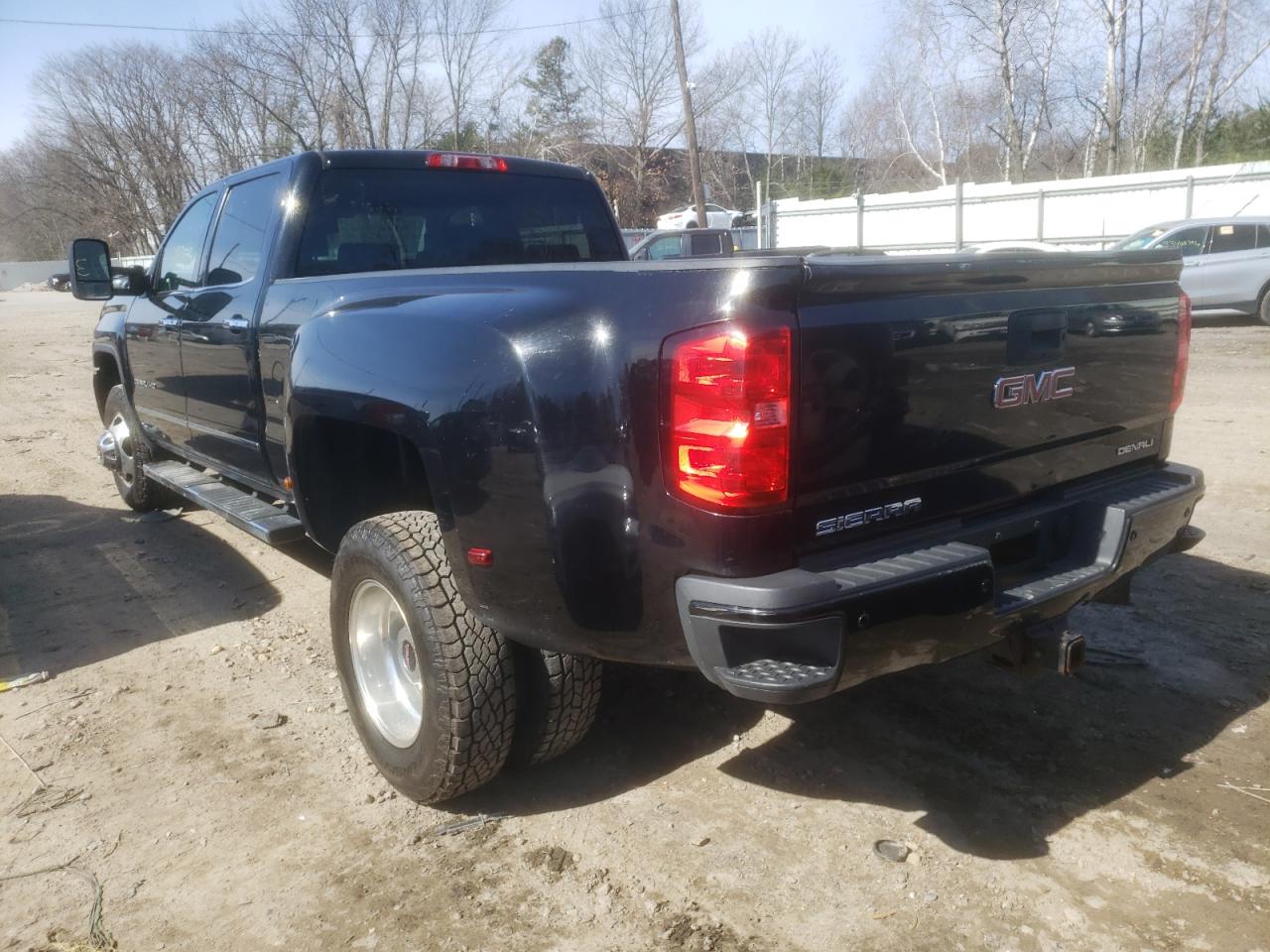 Photo 3 from auction – 2015 GMC SIERRA K35 with VIN 1GT424E82FF156807