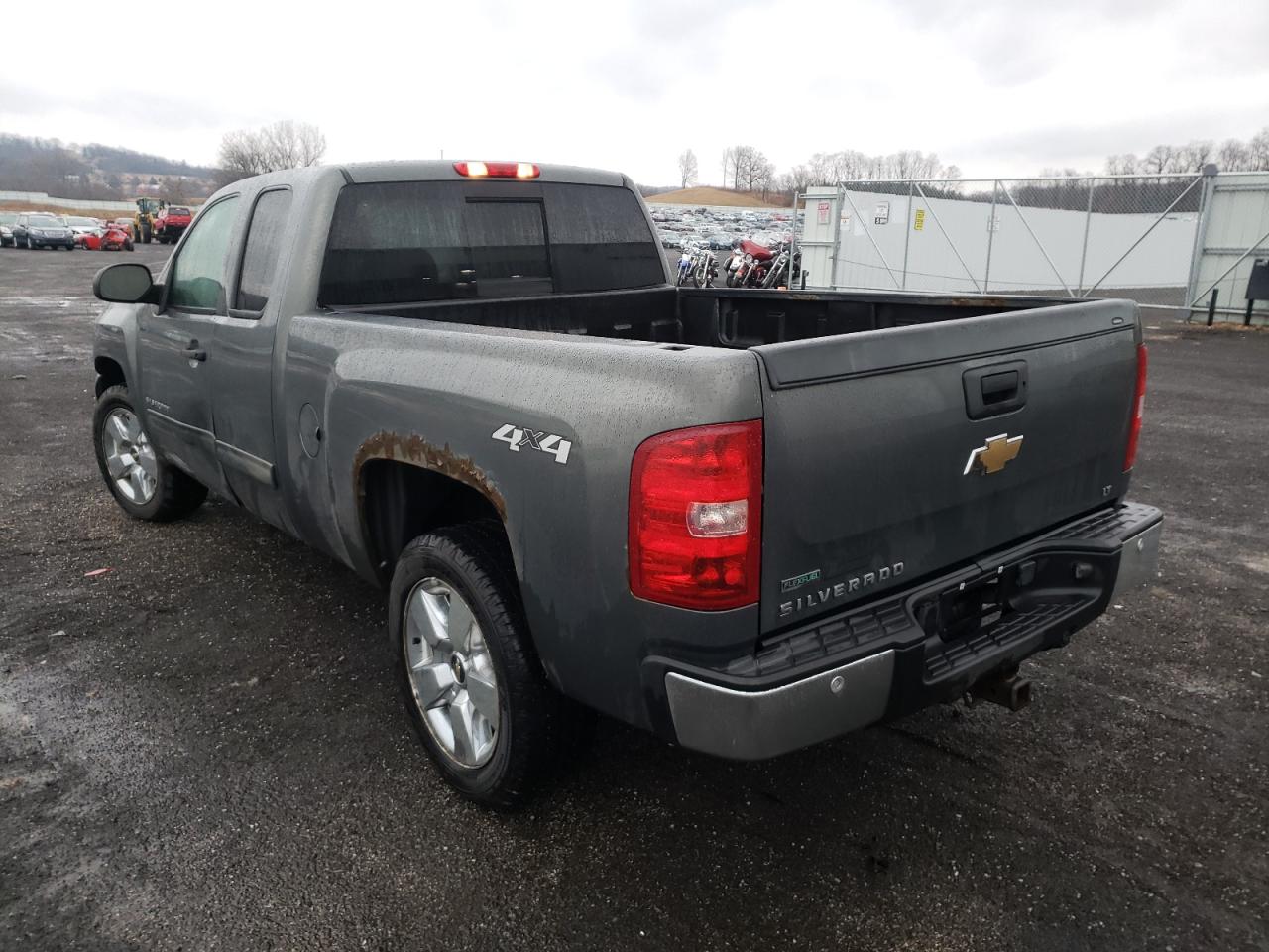 Photo 3 from auction – 2011 CHEVROLET SILVERADO with VIN 1GCRKSE34BZ105137