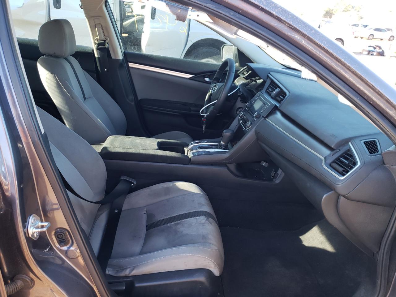 Photo 5 from auction – 2016 HONDA CIVIC LX with VIN 19XFC2F58GE094940