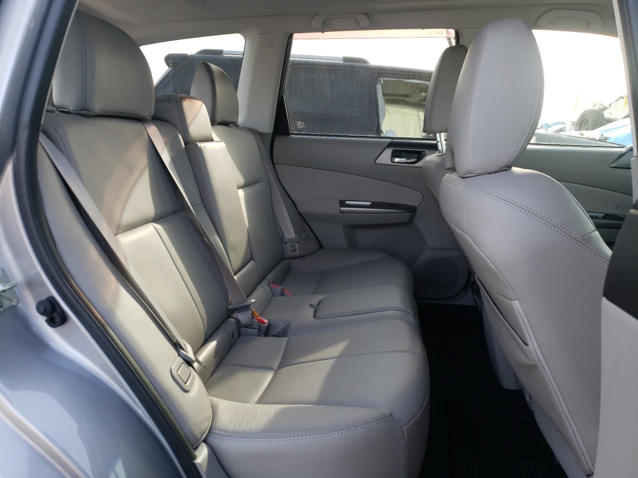 Photo 6 from auction – 2011 SUBARU FORESTER L with VIN JF2SHBEC1BH745149