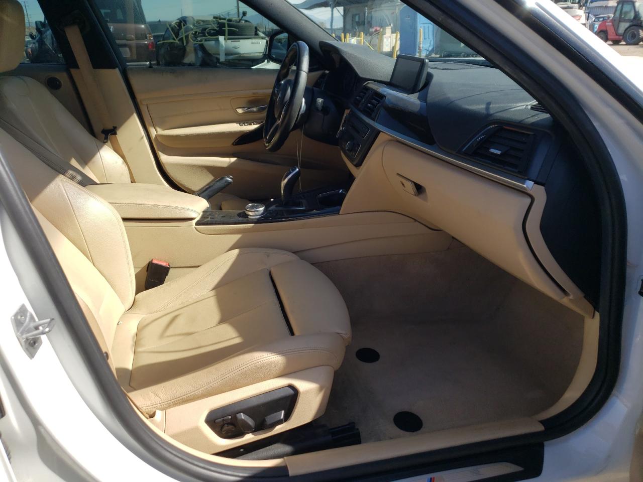 Photo 5 from auction – 2015 BMW 328 I with VIN WBA3A5G54FNS89398