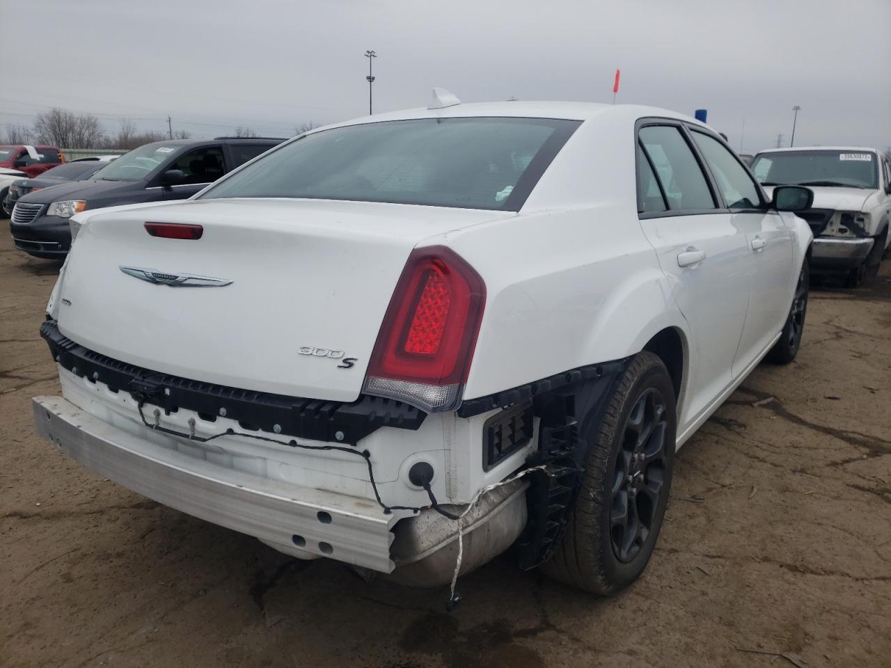Photo 4 from auction – 2020 CHRYSLER 300 S with VIN 2C3CCAGG2LH151021