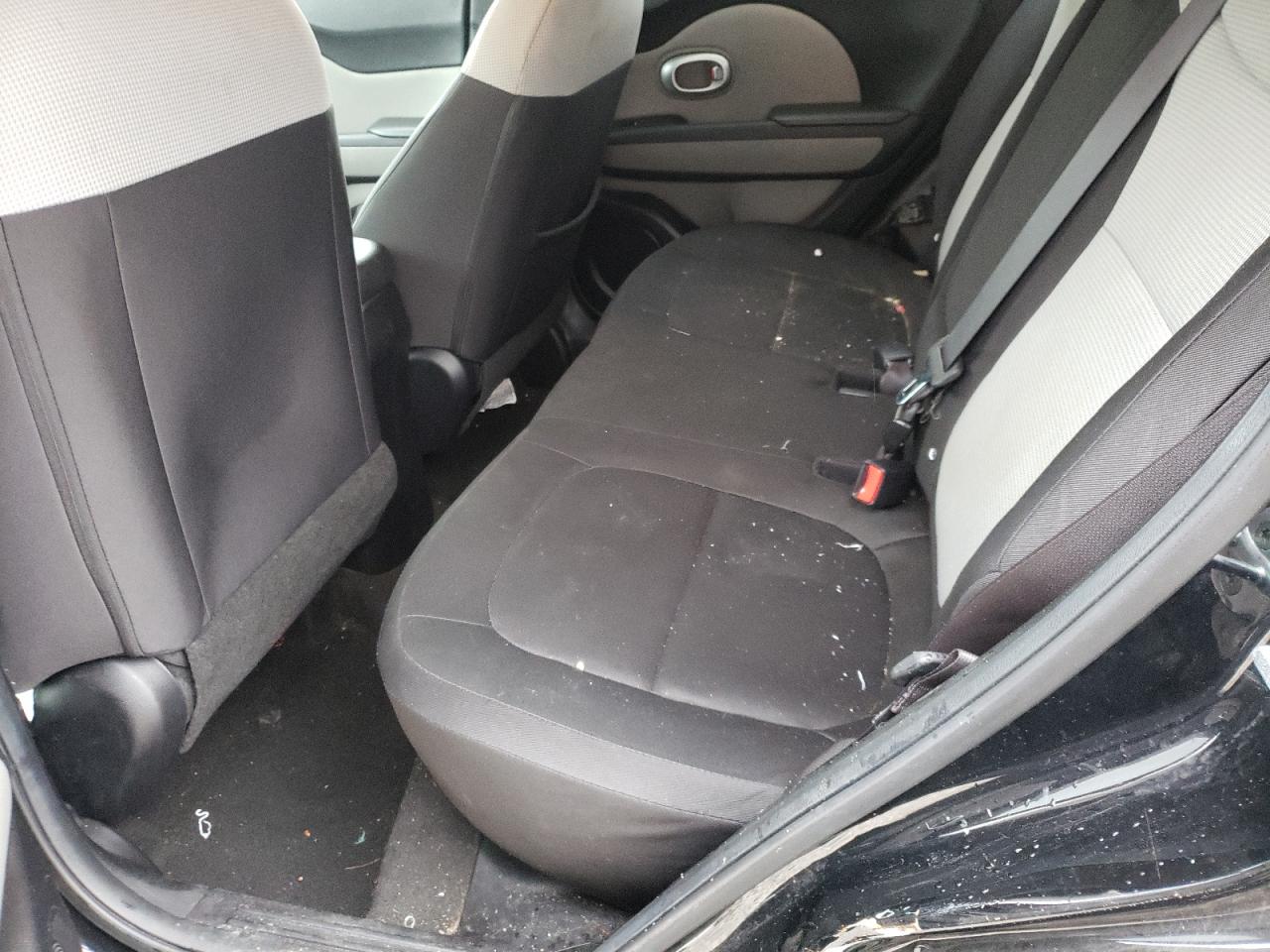 Photo 6 from auction – 2014 KIA SOUL with VIN KNDJN2A23E7086839