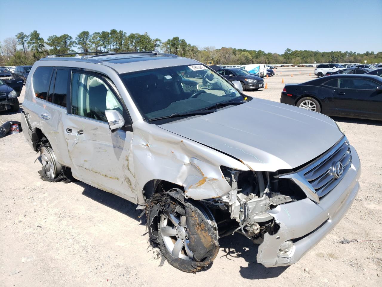 LEXUS GX 460 2010 with VIN JTJBM7FXXA5000308 - Photo from auction