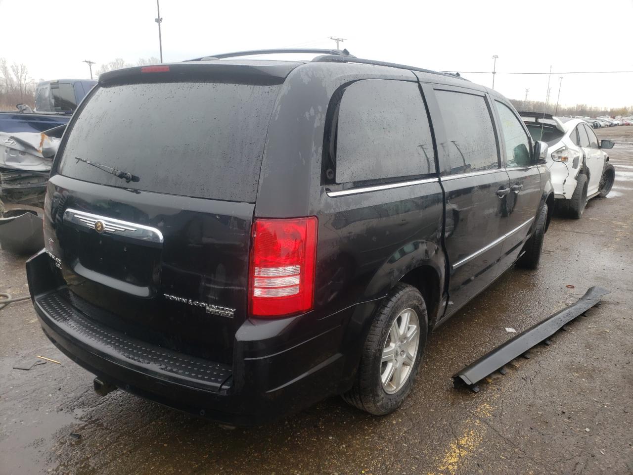 Photo 4 from auction – 2010 CHRYSLER TOWN & COU with VIN 2A4RR8DX7AR366848