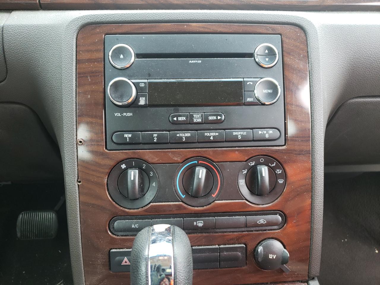 Photo 9 from auction – 2009 FORD TAURUS SE with VIN 1FAHP23W99G110579