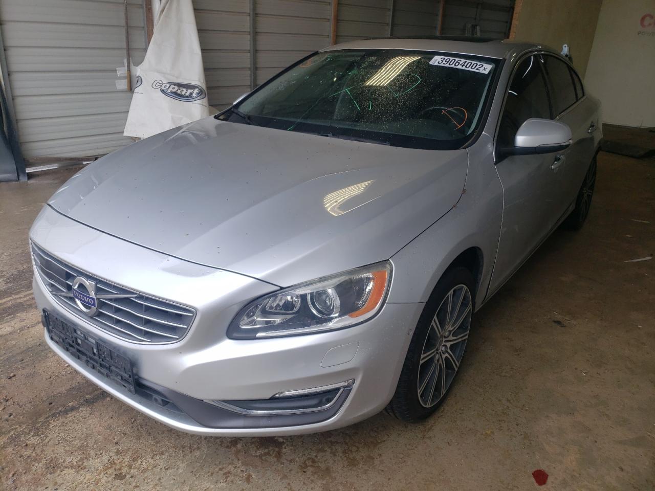 Photo 2 from auction – 2016 VOLVO S60 PLATIN with VIN LYV402FM4GB093187