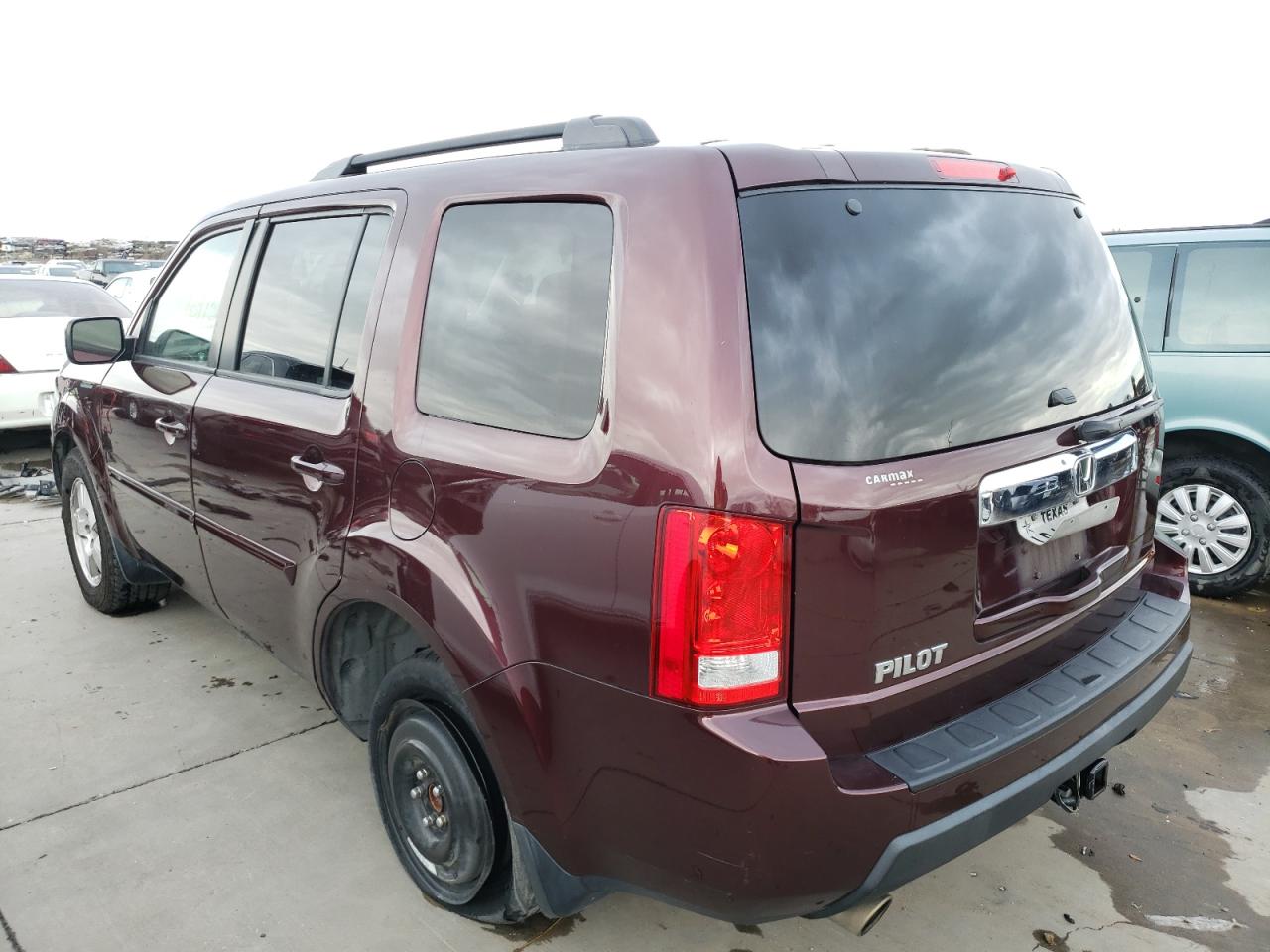 Photo 3 from auction – 2011 HONDA PILOT EXL with VIN 5FNYF3H57BB047596