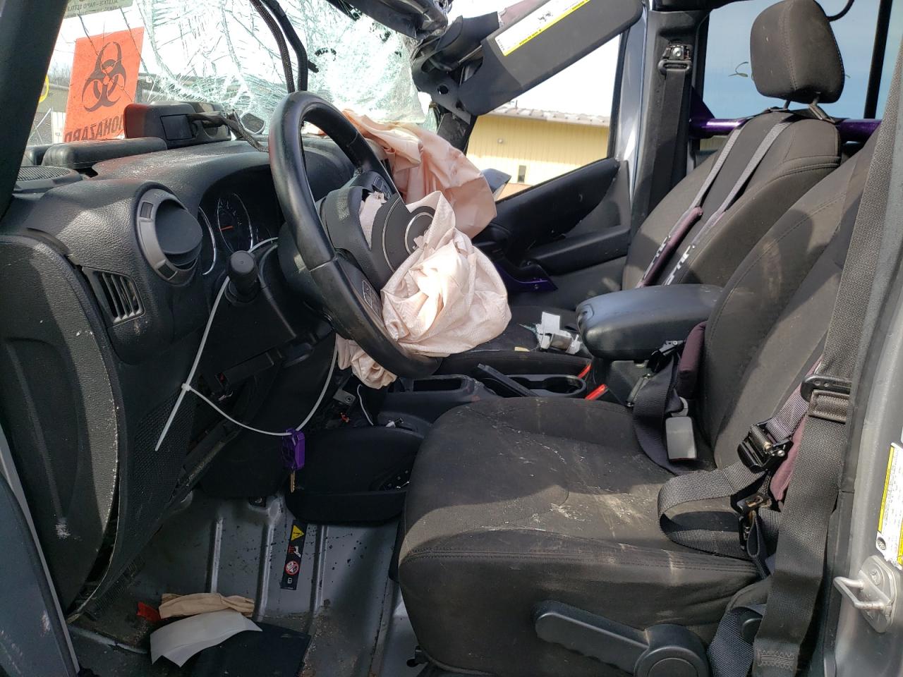 Photo 5 from auction – 2015 JEEP WRANGLER U with VIN 1C4BJWDG4FL503635