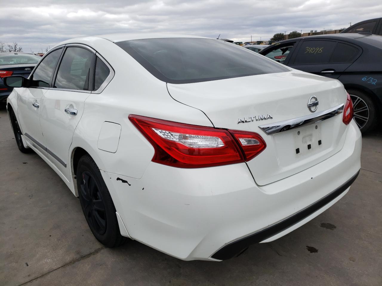 Photo 3 from auction – 2017 NISSAN ALTIMA 2.5 with VIN 1N4AL3AP7HN343563