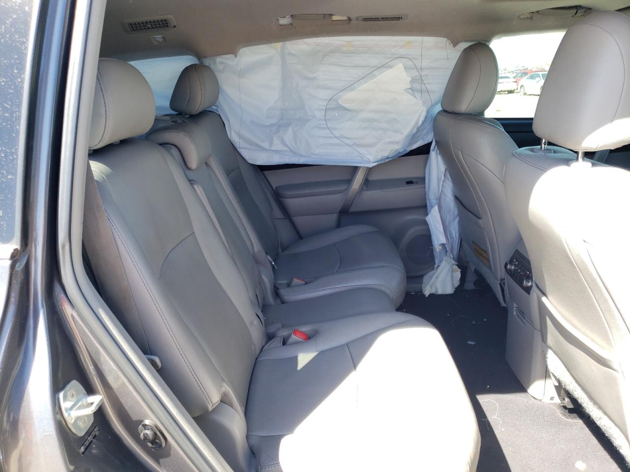 Photo 6 from auction – 2012 TOYOTA HIGHLANDER with VIN 5TDZK3EH1CS053910