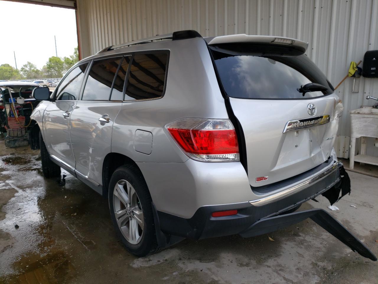 Photo 3 from auction – 2012 TOYOTA HIGHLANDER with VIN 5TDDK3EH5CS174627