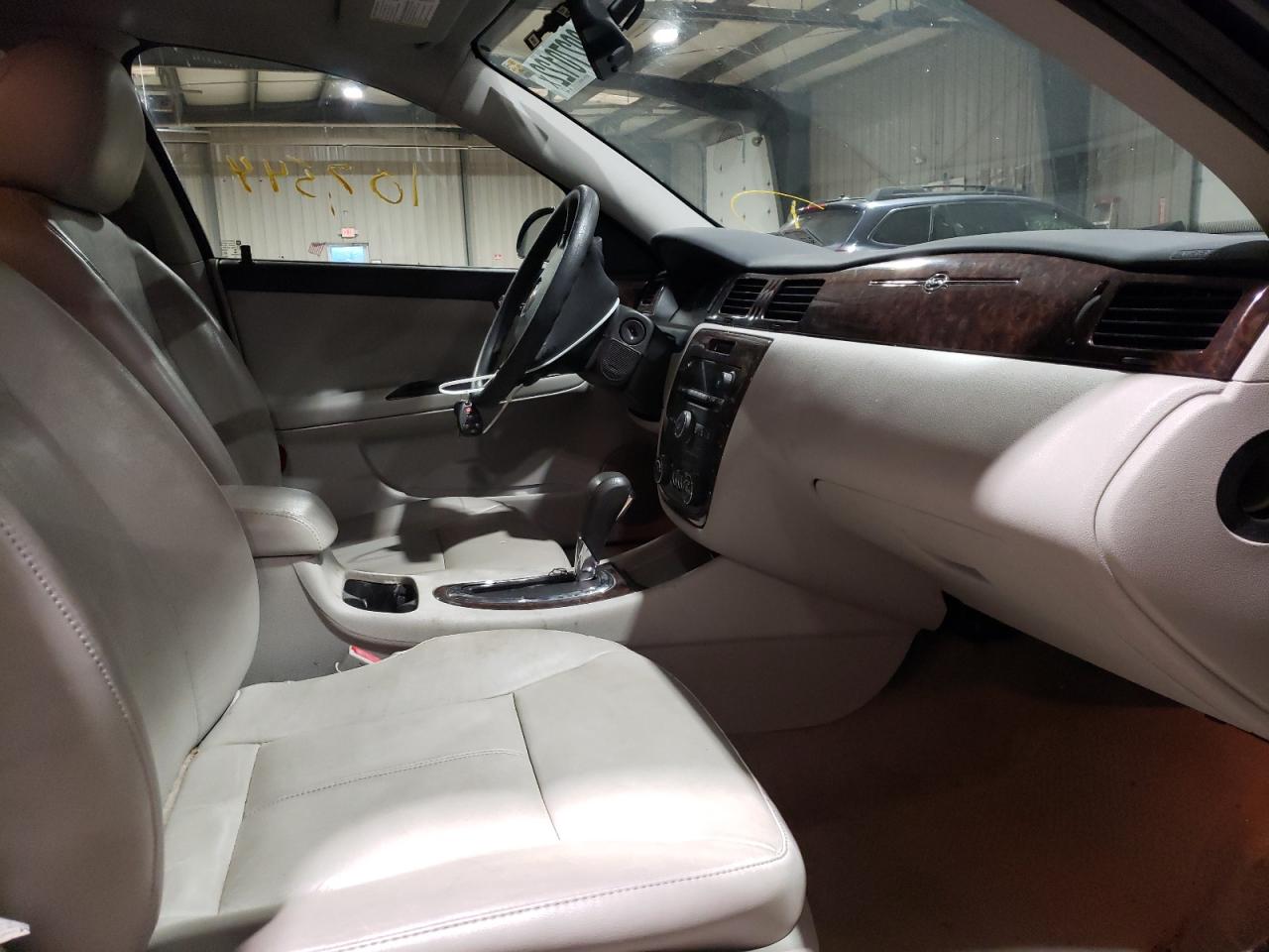 Zdjęcie 5 z aukcji – 2015 CHEVROLET IMPALA LIM z VIN 2G1WC5E31F1149024
