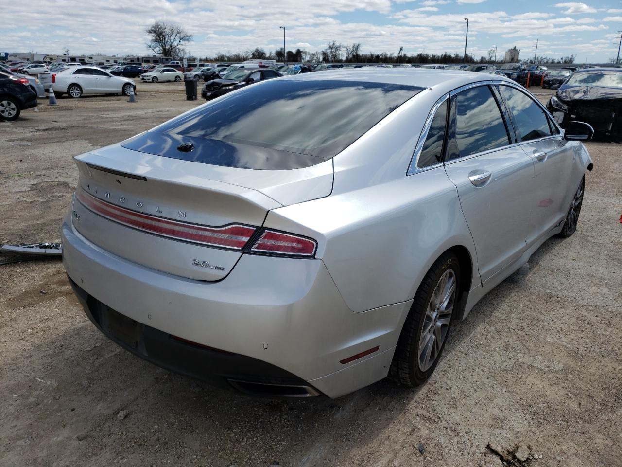 Photo 4 from auction – 2014 LINCOLN MKZ with VIN 3LN6L2G92ER813814