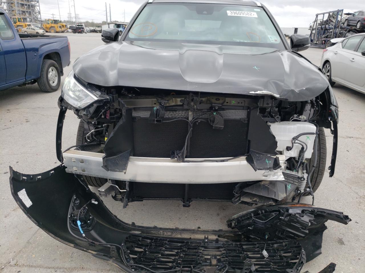 Photo 9 from auction – 2020 TOYOTA HIGHLANDER with VIN 5TDGZRAH6LS008523