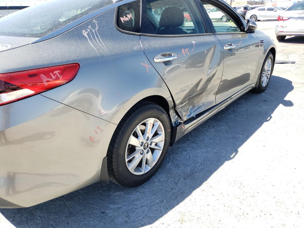 Photo 9 from auction – 2016 KIA OPTIMA LX with VIN 5XXGT4L33GG035143