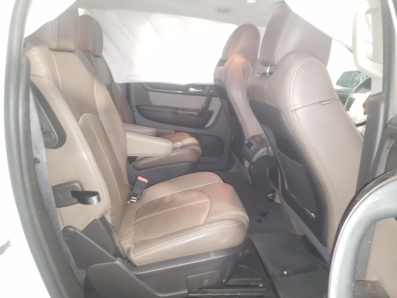 Photo 6 from auction – 2017 GMC ACADIA LIM with VIN 1GKKVSKD2HJ189721