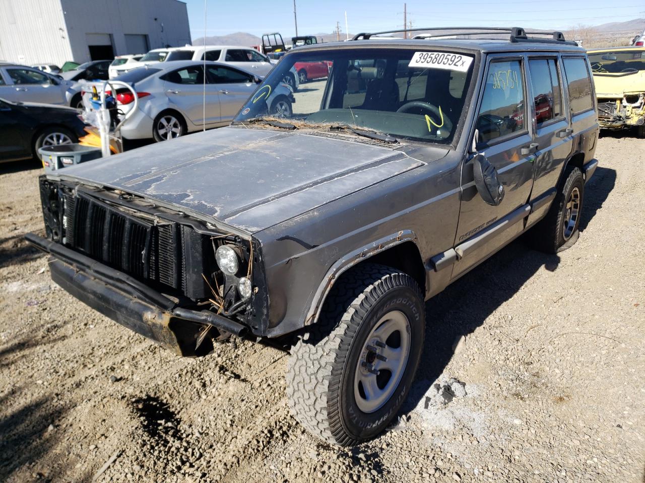 Photo 2 from auction – 2000 JEEP CHEROKEE S with VIN 1J4FF48S5YL148915