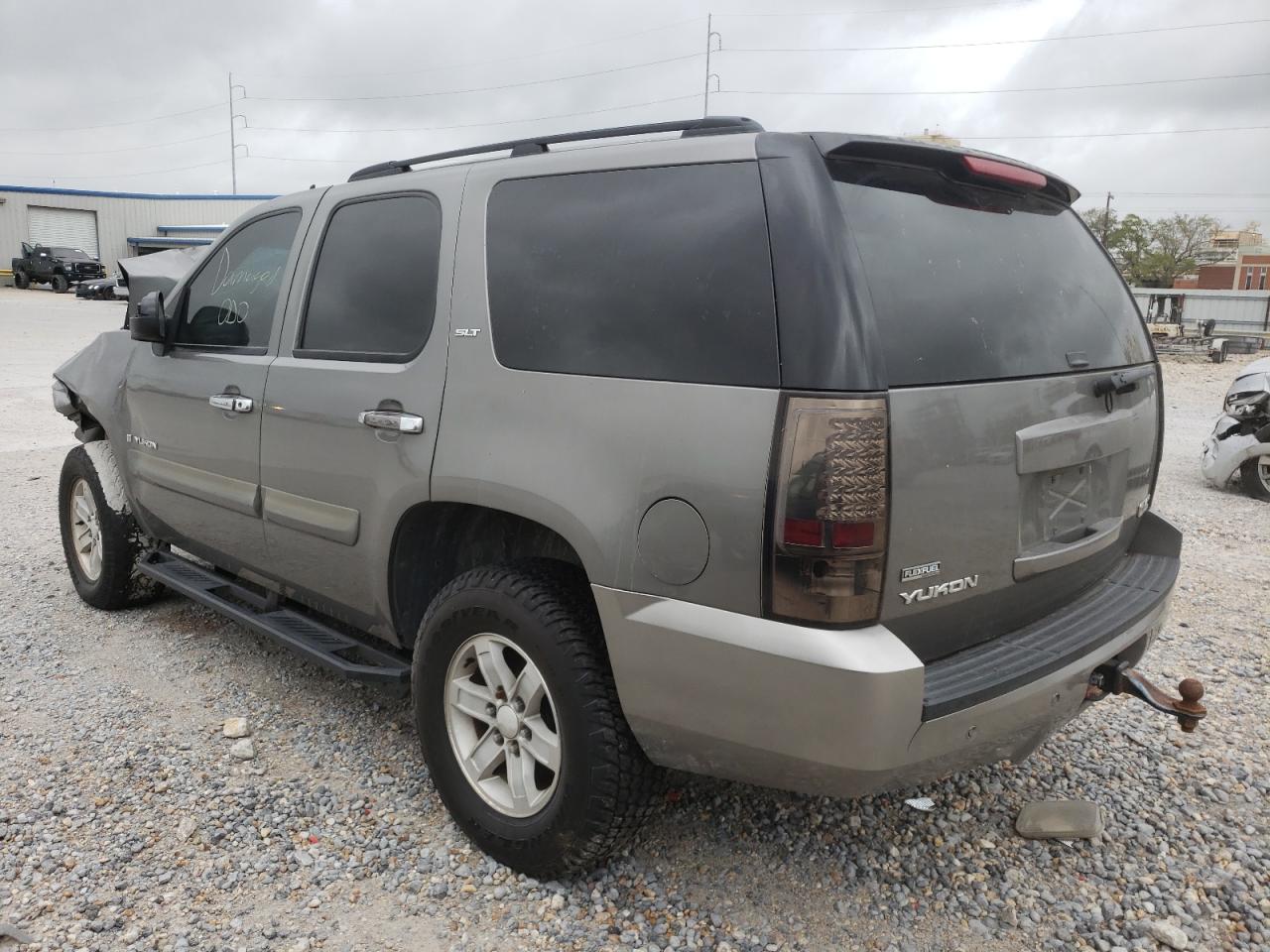 Photo 3 from auction – 2007 GMC YUKON with VIN 1GKFC13077J390512