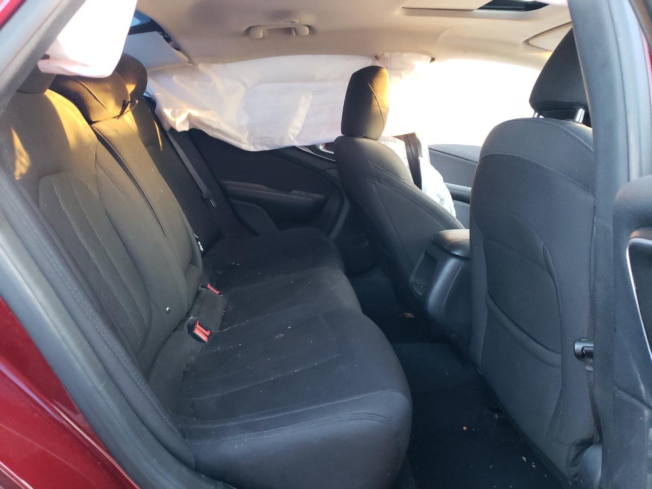 Photo 6 from auction – 2016 CHRYSLER 200 LIMITE with VIN 1C3CCCAB7GN150212