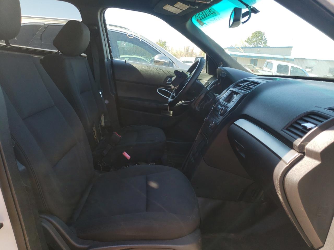 Photo 5 from auction – 2016 FORD EXPLORER P with VIN 1FM5K8AR8GGD05089
