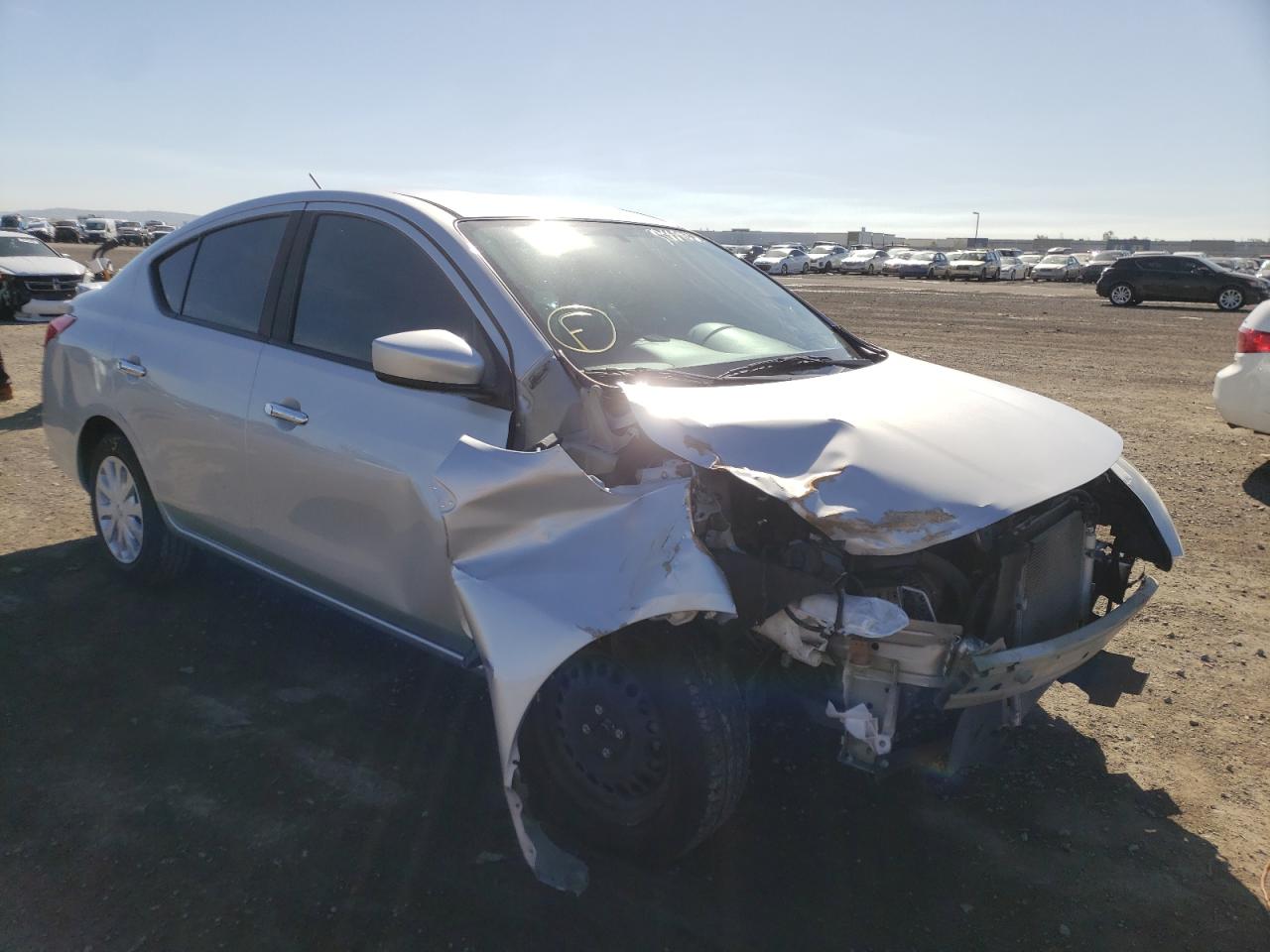 NISSAN VERSA S 2018 with VIN 3N1CN7AP8JL843552 - Photo from auction
