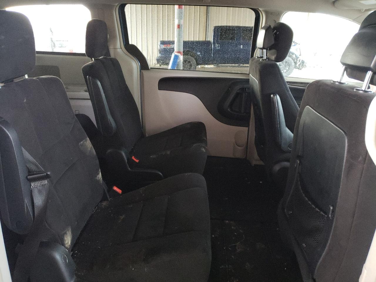 Photo 6 from auction – 2011 CHRYSLER TOWN & COU with VIN 2A4RR5DG3BR716587