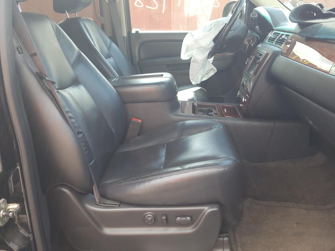 Photo 5 from auction – 2011 CHEVROLET TAHOE C150 with VIN 1GNSCCE09BR222133