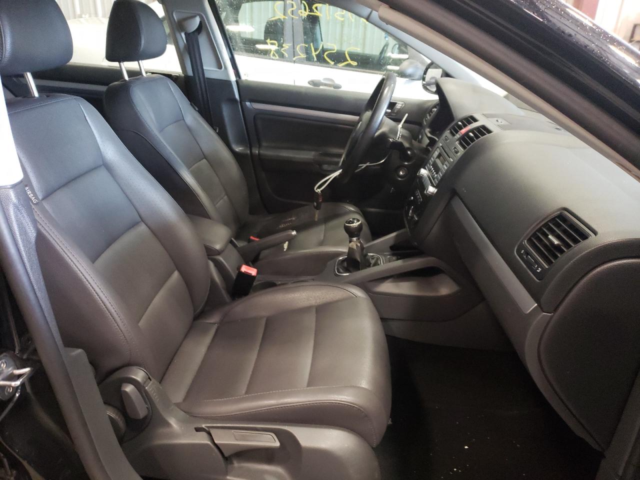 Photo 5 from auction – 2007 VOLKSWAGEN JETTA WOLF with VIN 3VWEF71K07M076075