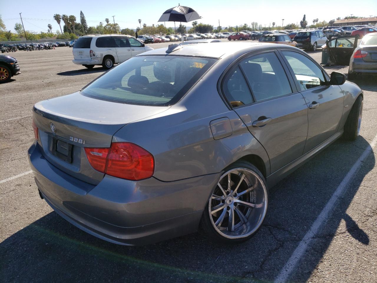 Photo 4 from auction – 2011 BMW 328 I with VIN WBAPH7G55BNN05360