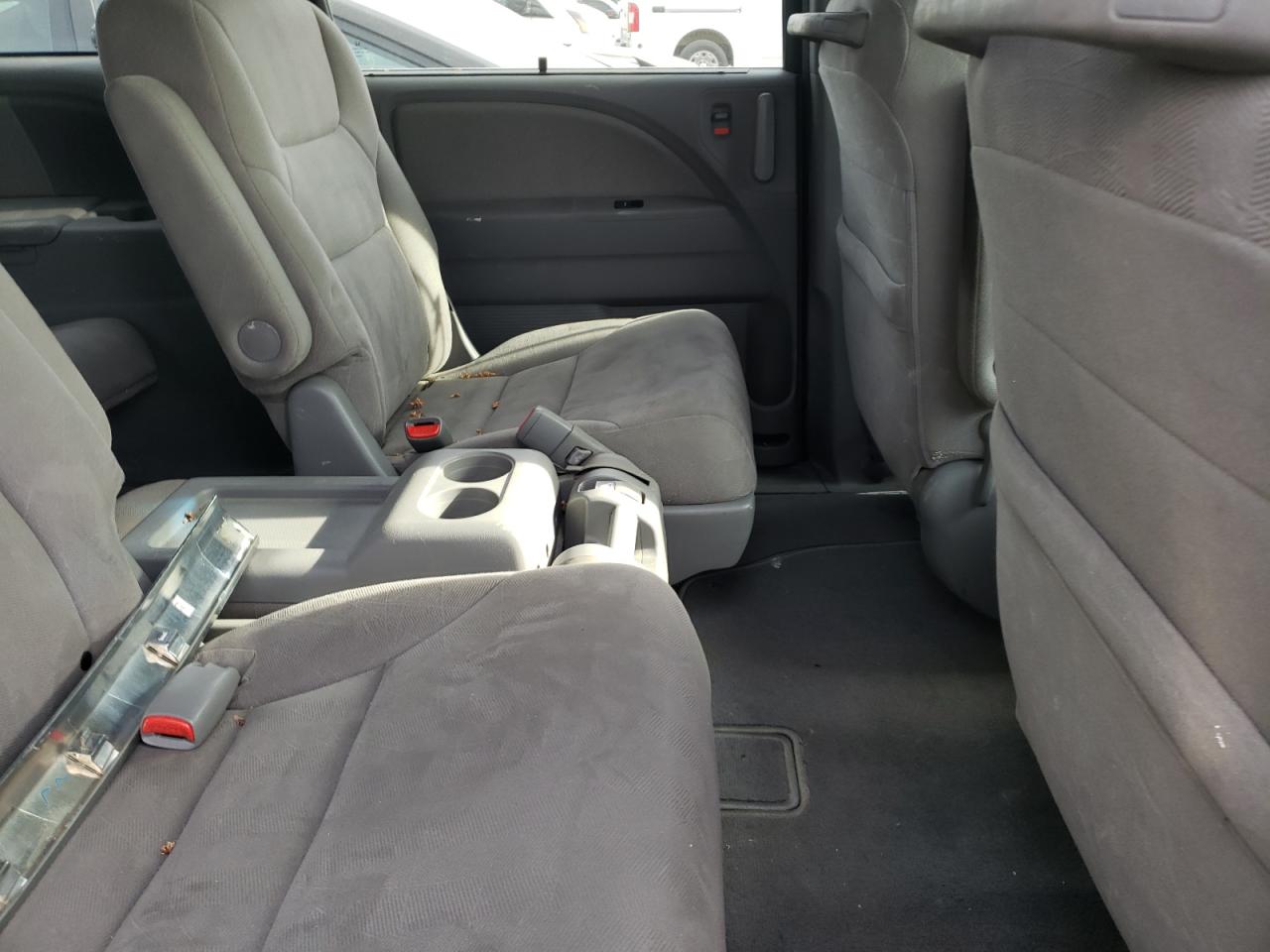 Photo 6 from auction – 2010 HONDA ODYSSEY EX with VIN 5FNRL3H59AB010741