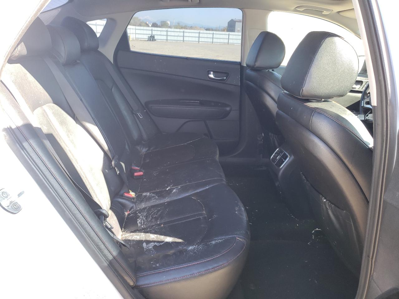 Photo 6 from auction – 2016 KIA OPTIMA SX with VIN 5XXGW4L2XGG037826