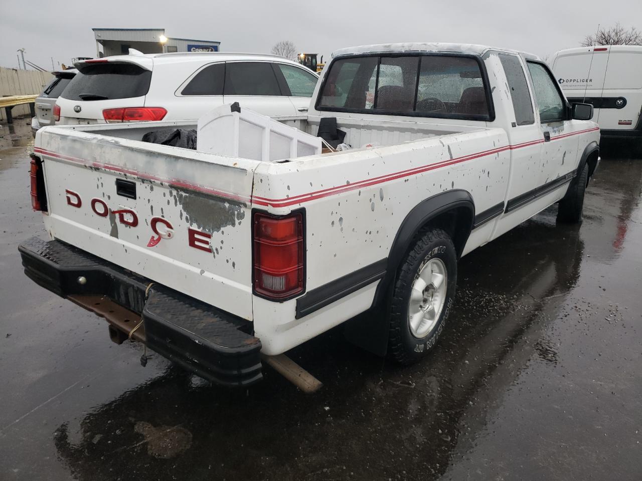 Photo 4 from auction – 1992 DODGE DAKOTA with VIN 1B7GL23Y3NS690745