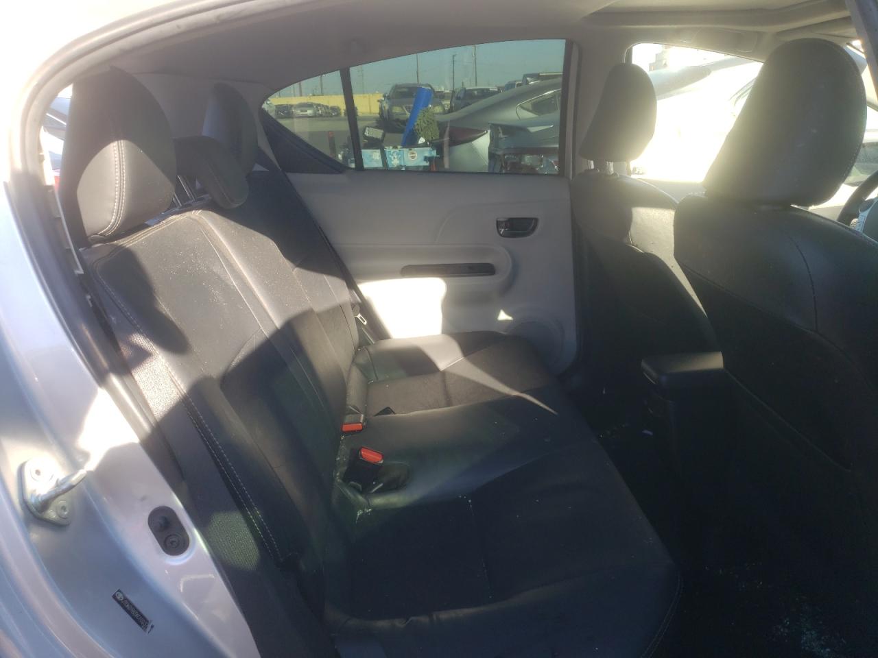 Photo 6 from auction – 2012 TOYOTA PRIUS C with VIN JTDKDTB3XC1023774