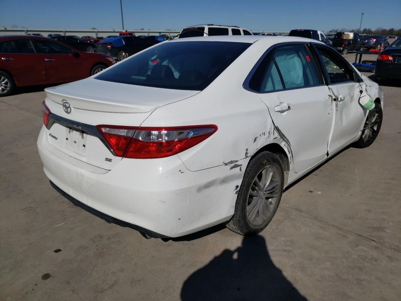 Photo 4 from auction – 2016 TOYOTA CAMRY with VIN 4T1BF1FK5GU590619
