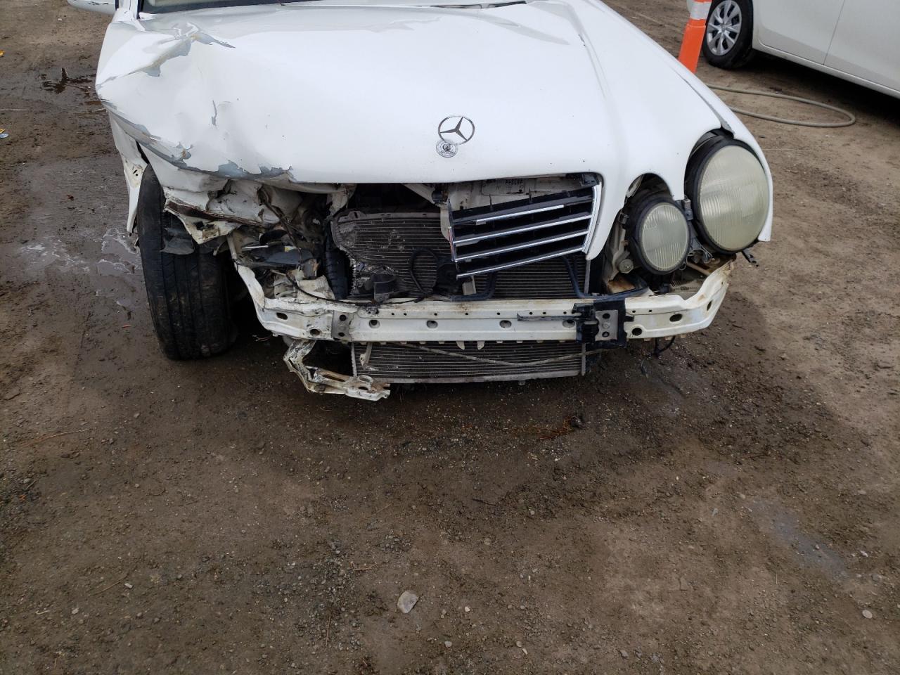 Photo 9 from auction – 2000 MERCEDES-BENZ E 320 4MAT with VIN WDBJF82J5YX041068