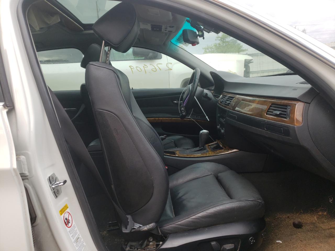 Photo 5 from auction – 2006 BMW 330 I with VIN WBAVB33546PS14642