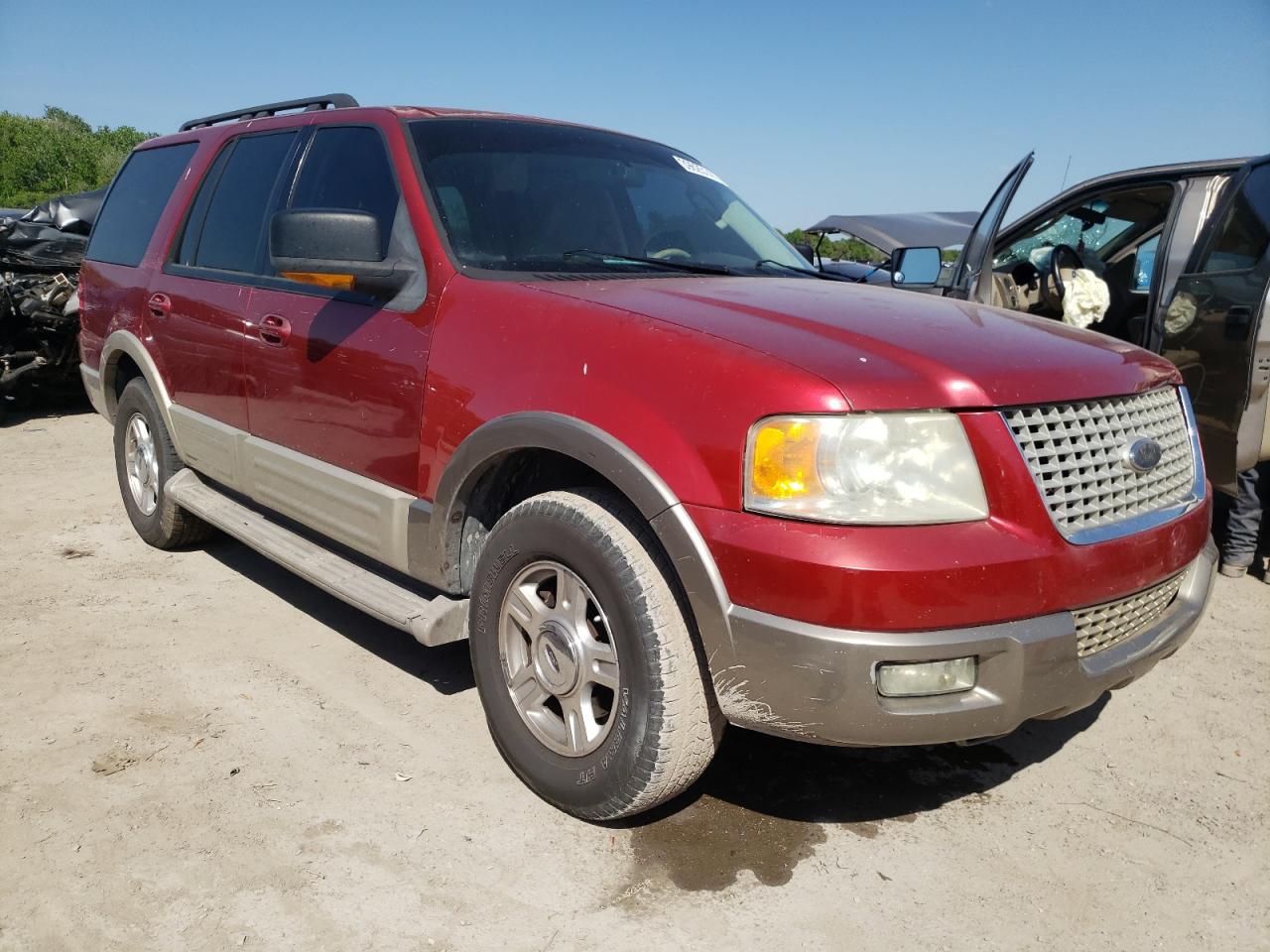 FORD EXPEDITION 2005 с VIN 1FMPU17545LA24281 - Фото с аукциона