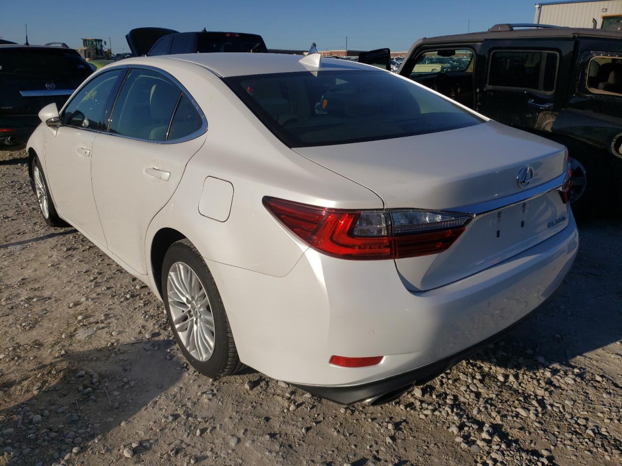 Photo 3 from auction – 2016 LEXUS ES 350 with VIN 58ABK1GG4GU014731
