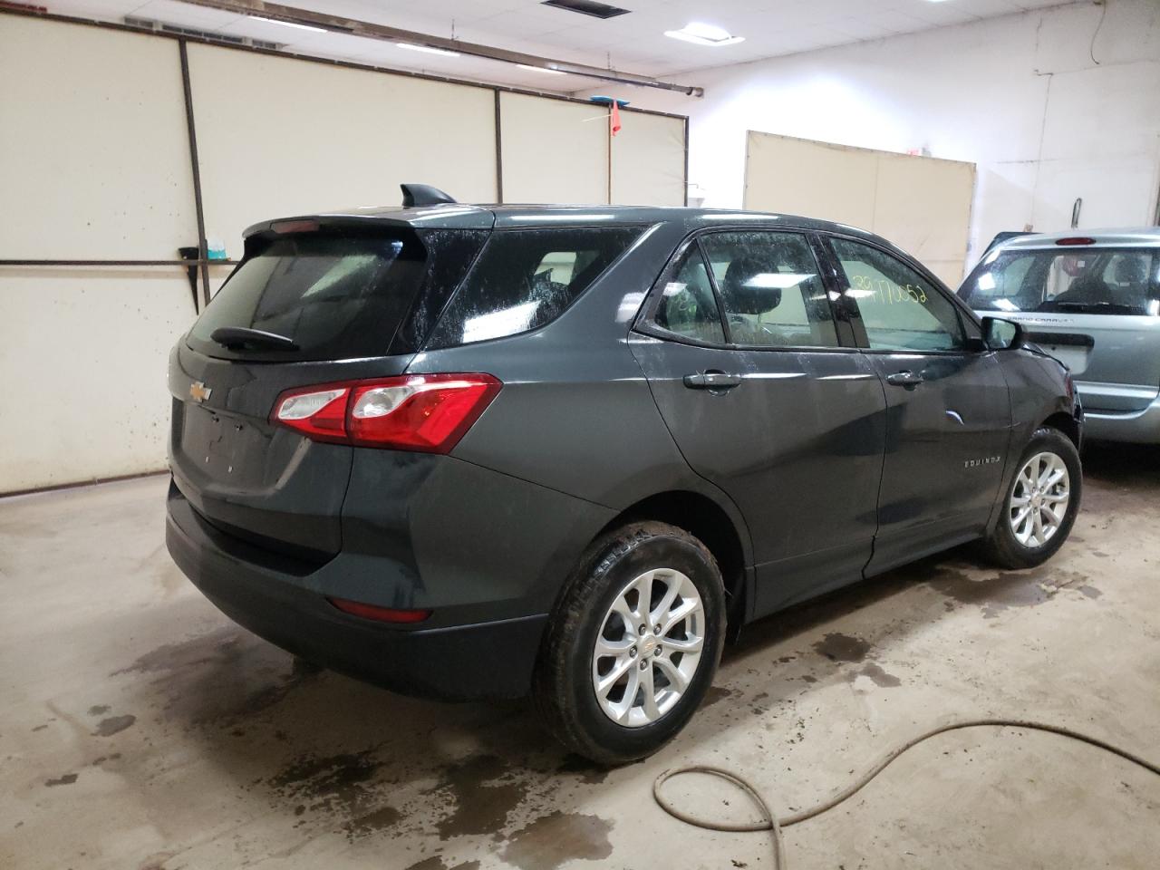 Photo 4 from auction – 2019 CHEVROLET EQUINOX LS with VIN 2GNAXHEV2K6183521