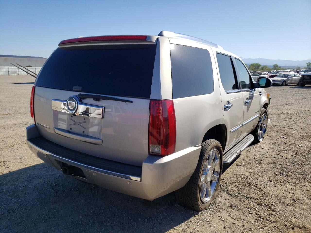 Photo 4 from auction – 2007 CADILLAC ESCALADE L with VIN 1GYFK63837R165758