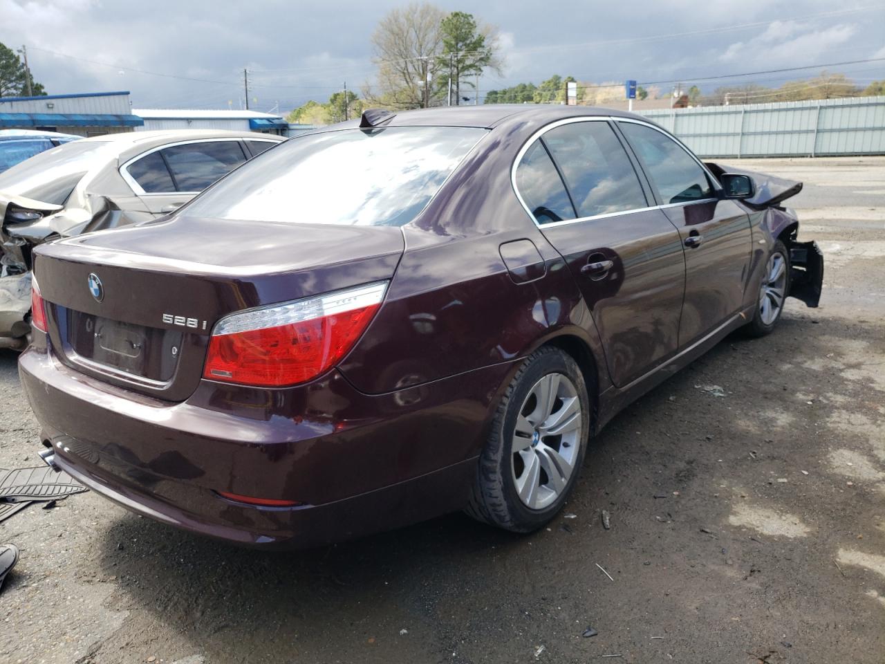 Photo 4 from auction – 2010 BMW 528 I with VIN WBANU5C52AC126081