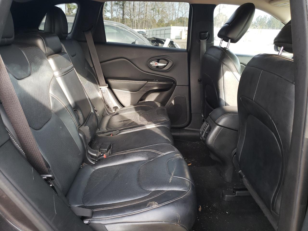 Photo 6 from auction – 2014 JEEP CHEROKEE L with VIN 1C4PJLDSXEW292348