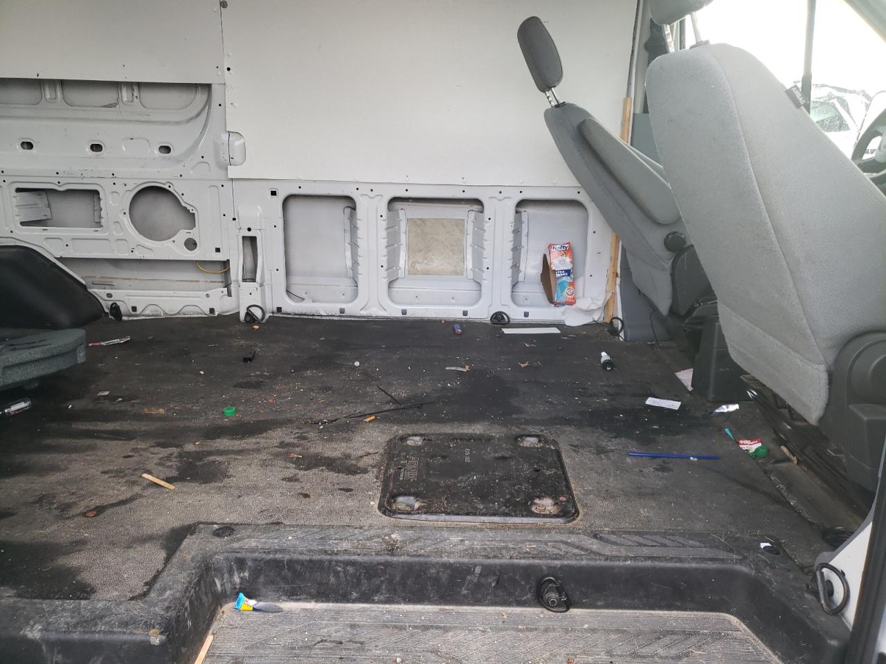 Photo 6 from auction – 2015 FORD TRANSIT T- with VIN 1FTYR2XMXFKA19729