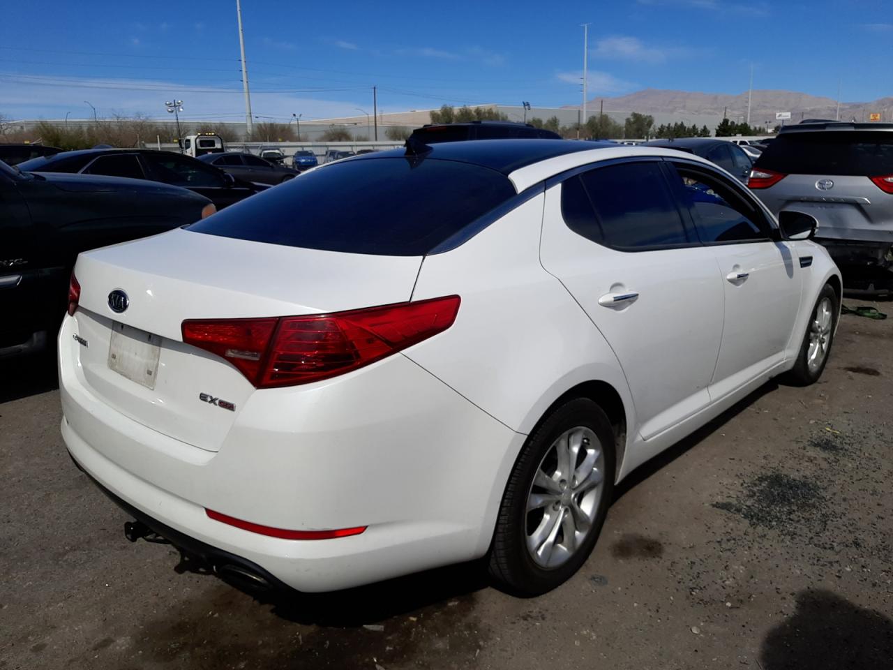 Photo 4 from auction – 2012 KIA OPTIMA EX with VIN 5XXGN4A74CG025280