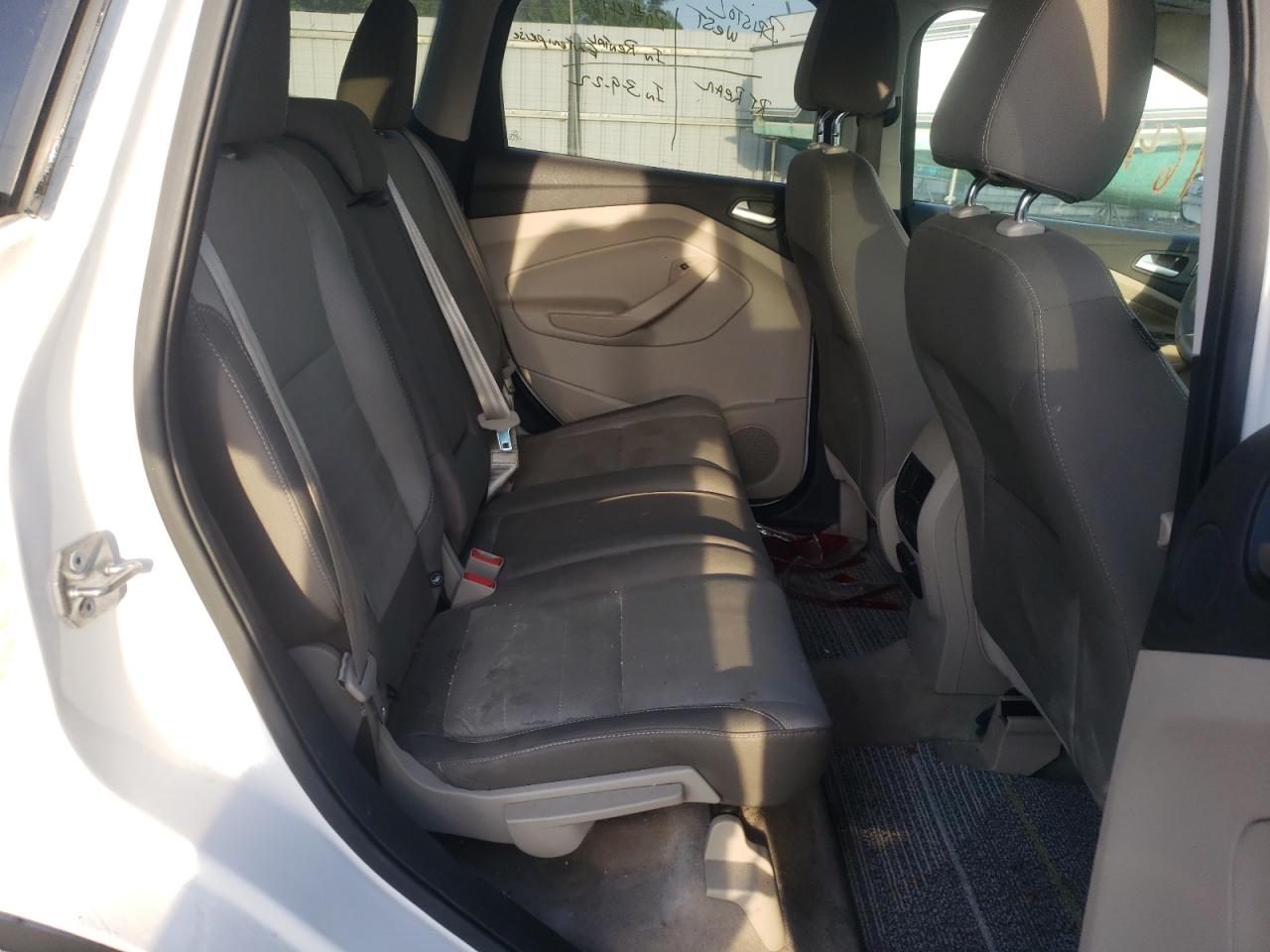 Photo 6 from auction – 2016 FORD ESCAPE SE with VIN 1FMCU0GX2GUB31353