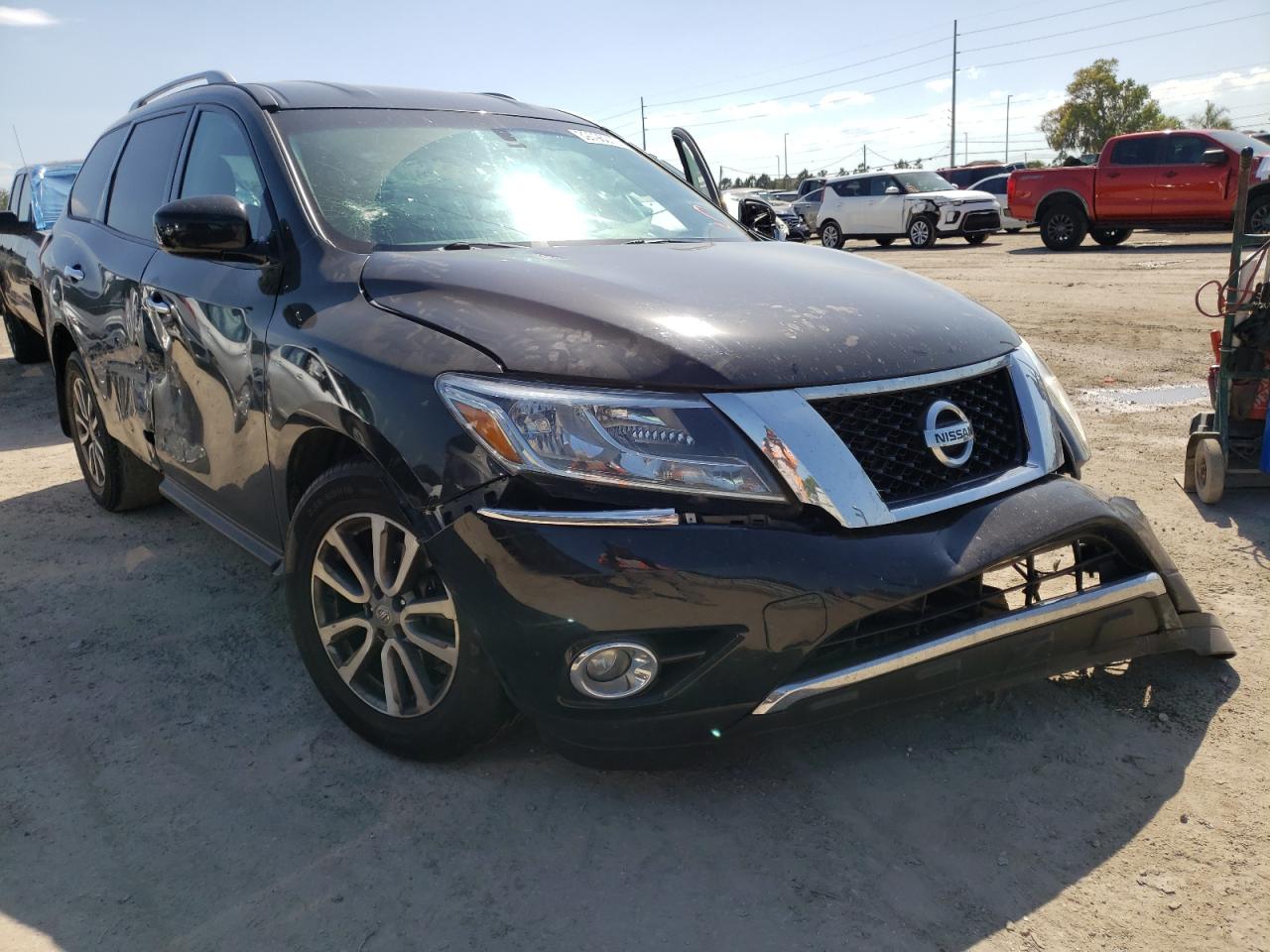 Photo 1 from auction – 2016 NISSAN PATHFINDER with VIN 5N1AR2MM1GC659163